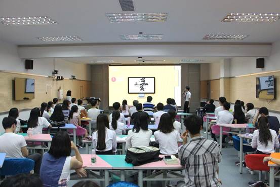 说明: 现场（林义达摄）