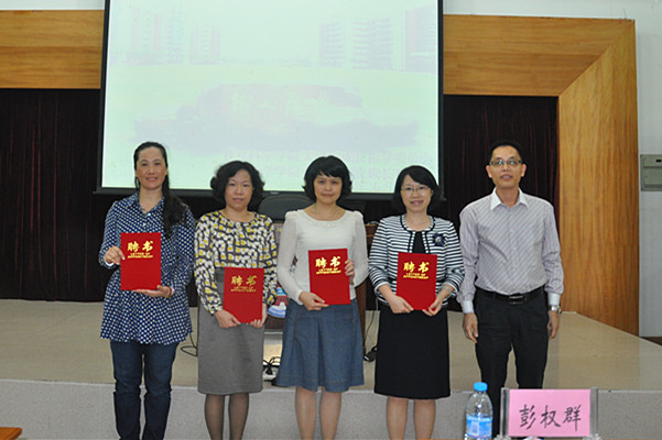 选聘一批名师担任学生成长指导委员会专家