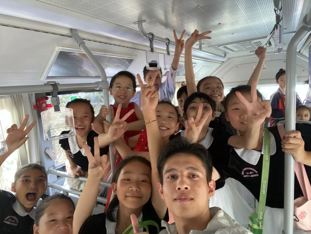 说明: C:\Users\gdly-01\Desktop\张家源\工作\援藏援疆\李铭华\微信图片_20240316140210.jpg