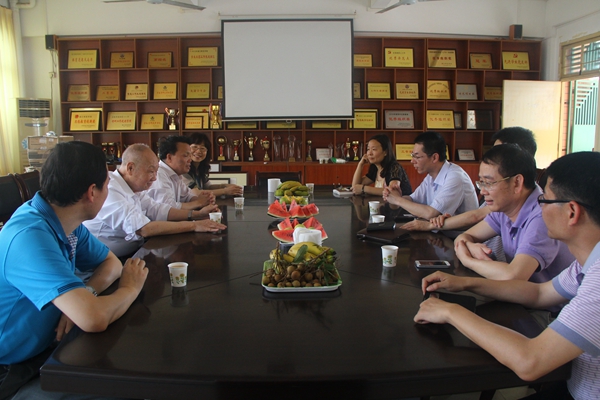 座谈会现场.jpg 座谈会现场.jpg