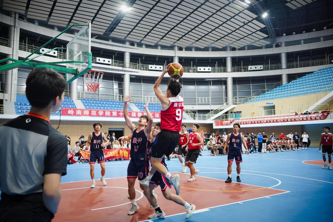 法政男篮精彩表现 (3)