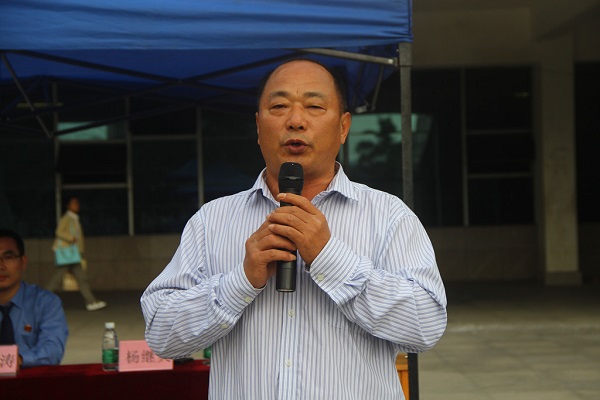 校保卫处科长杨继炎开幕致辞.JPG