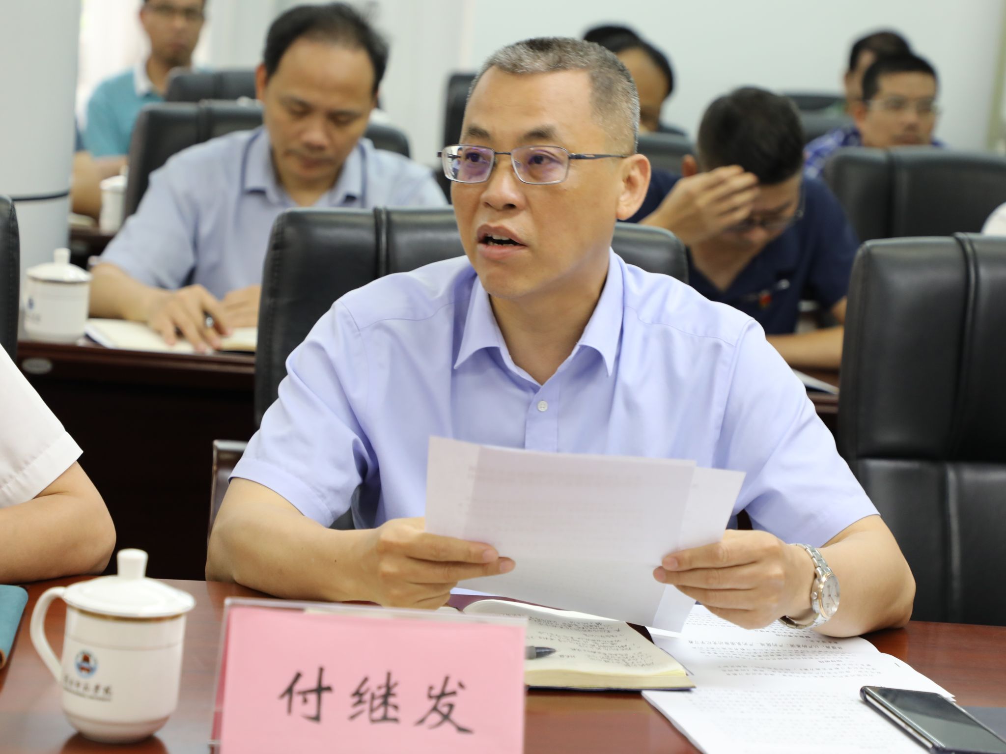 6 纪检监察室主任、纪委副书记付继发汇报警示教育和督查工作方案.JPG