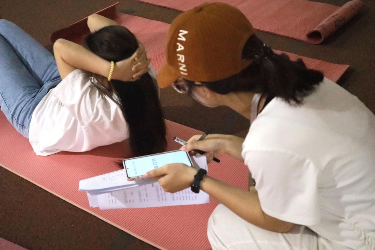 女子仰卧起坐裁判3