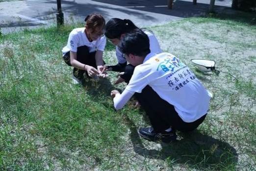 3+队员调研当地生态