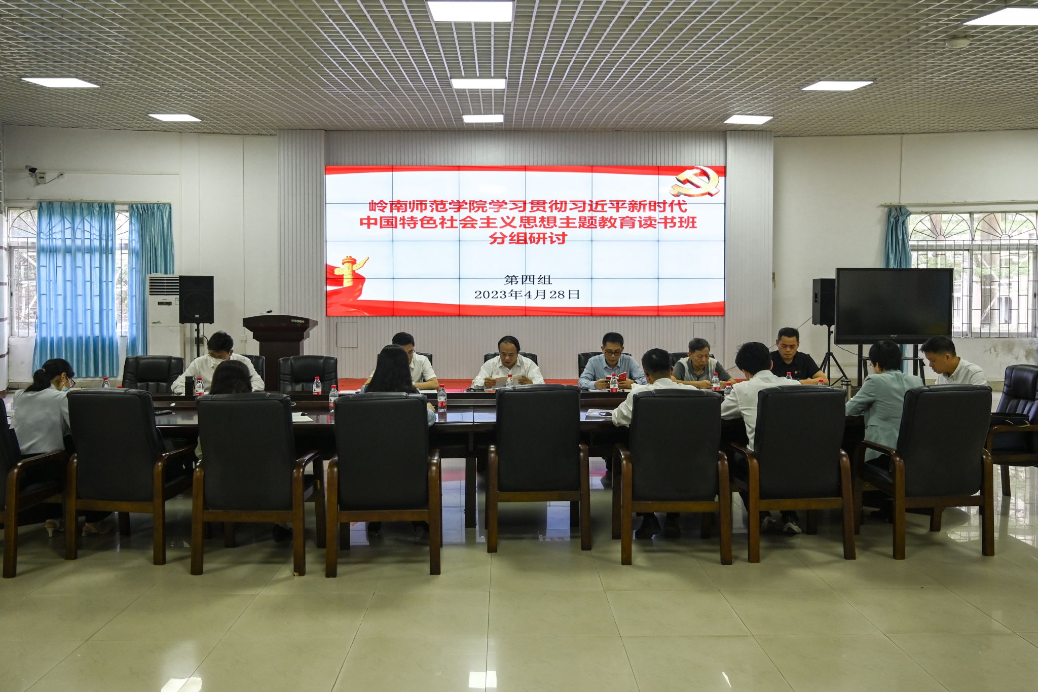 范昕怡摄 (2).jpg