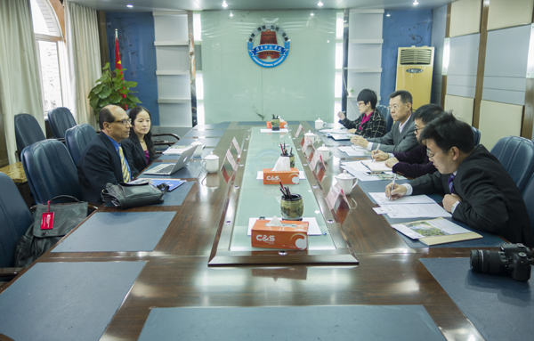 说明: http://news.lingnan.edu.cn/files/2015/12-9/b4ed334f-1434-43b0-9467-7eb6260703dc.jpg