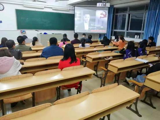 说明: 后面大全景