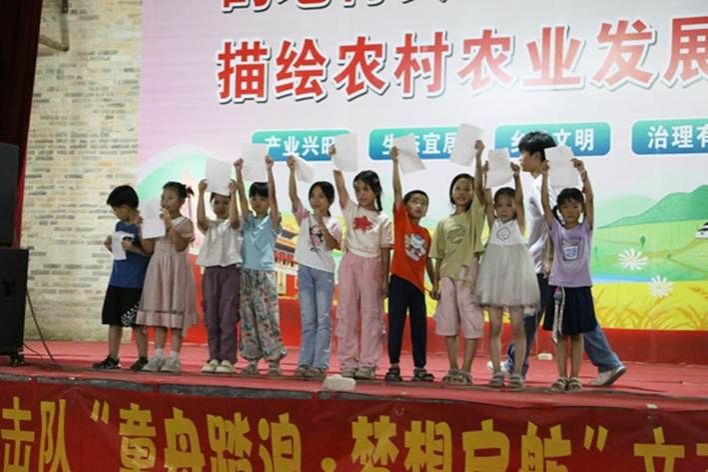 书法作品展示(陆映柔摄)