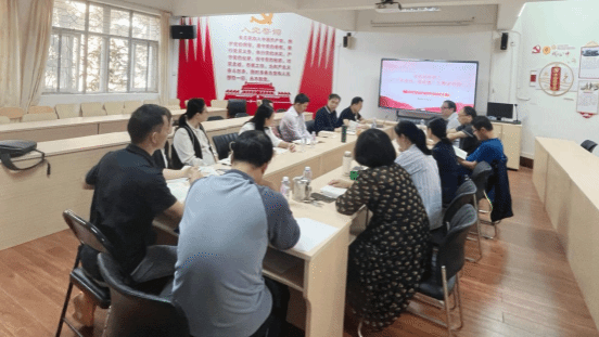 马院举办“多读书，修政德”读书会