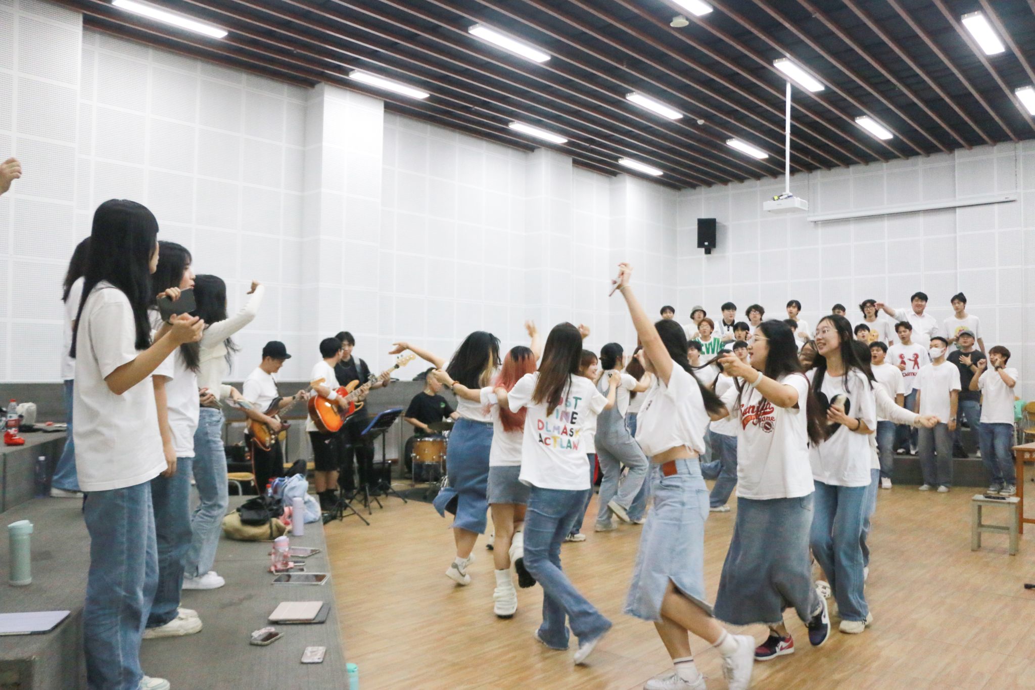 廖雯诗摄 (1).JPG