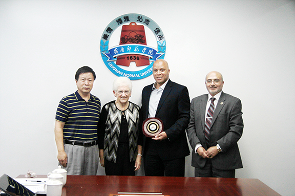 说明: http://news.lingnan.edu.cn/files/2015/11/images/20151112203411856.jpg