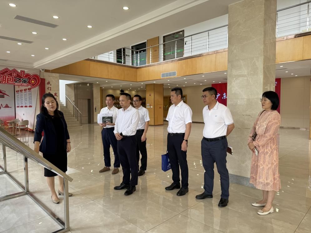 ac2ee2e6bb255715f25d5caf38ee728